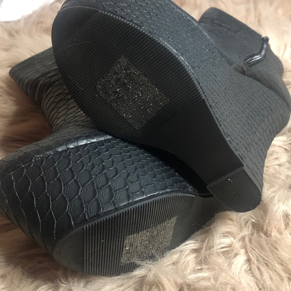 Bootie - Picture 2 of 4